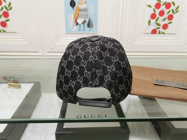 ブランド帽子側面デザイン